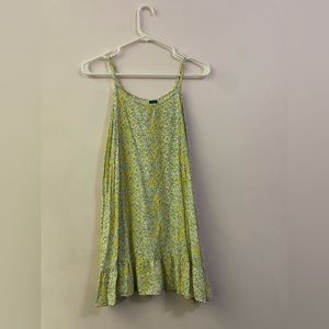 floral pattern sundress, spaghetti strap adjustable sleeves, ruffle detail